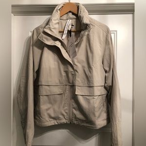 LULULEMON Always Effortless Jacket size 8 NWT